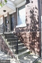 Building Photo - 10 S 62nd St