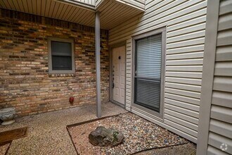 Building Photo - 7340 Skillman St