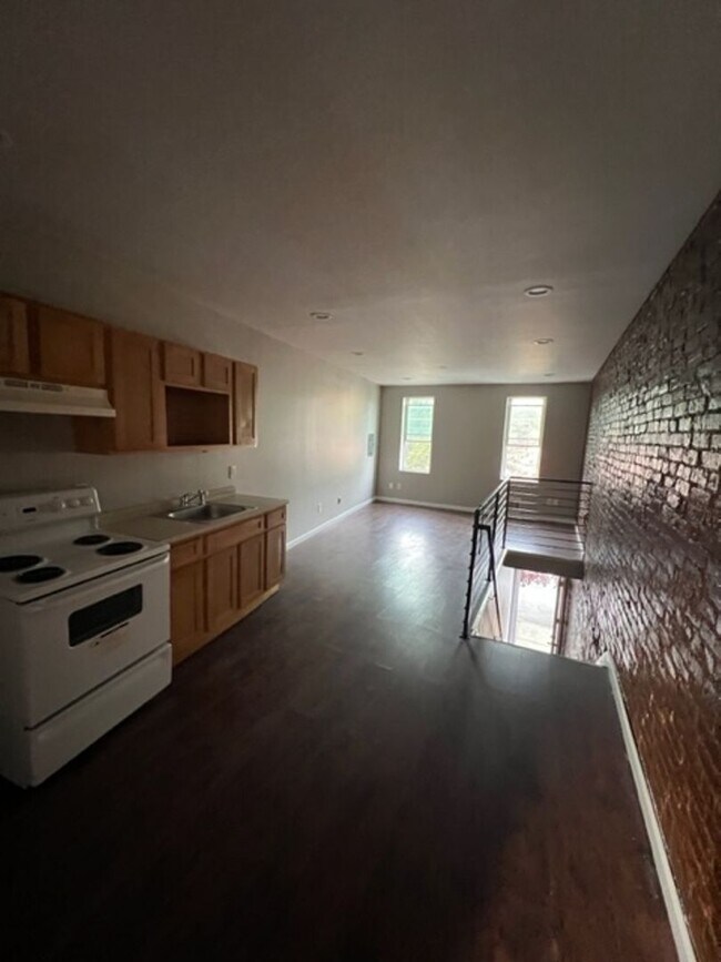 Photo - 2100 Ann St Apartment