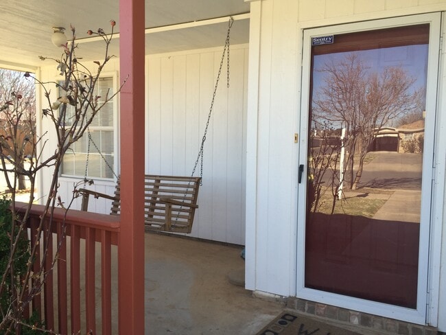 Foto del edificio - 6101 9th Dr