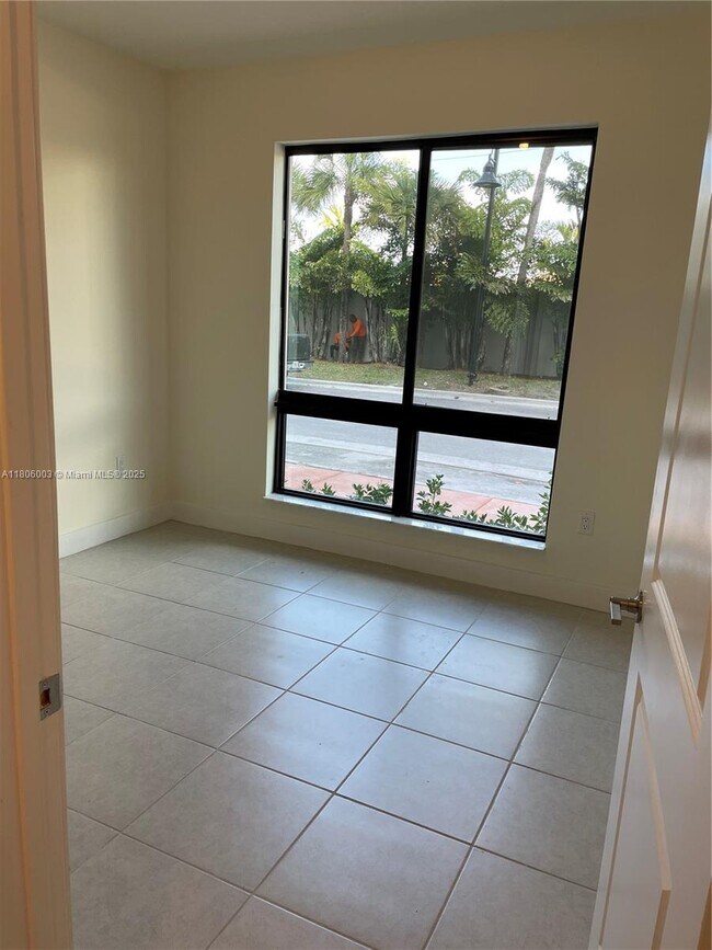 Foto del edificio - 8001 NW 41st St