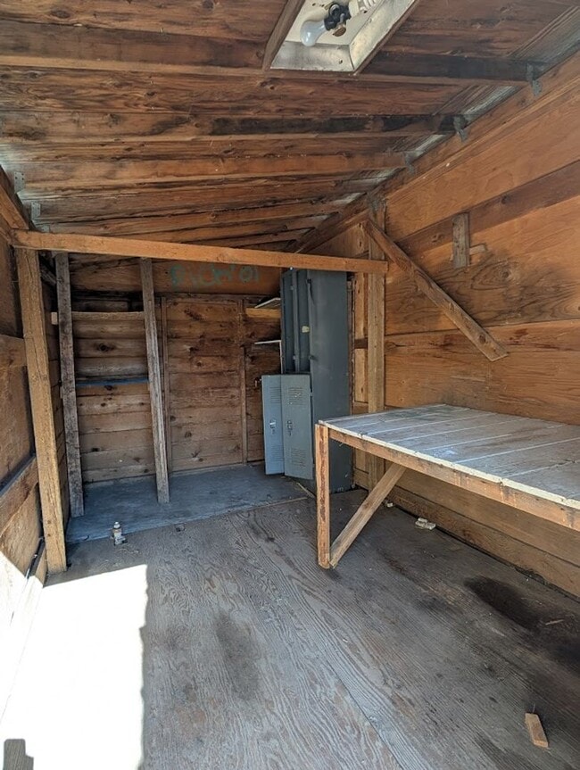 Building Photo - 2 Bedroom 1 Bath Manufactured Home in Burr...