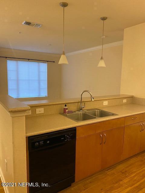 Foto del edificio - 8290 Gate Pkwy W