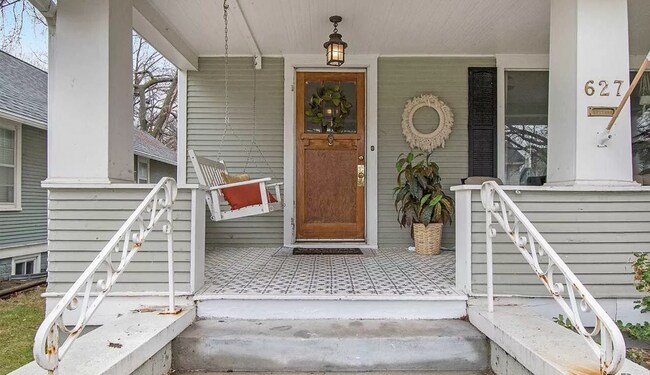 Foto del edificio - Updated 2-Story with Finished Basement & F...