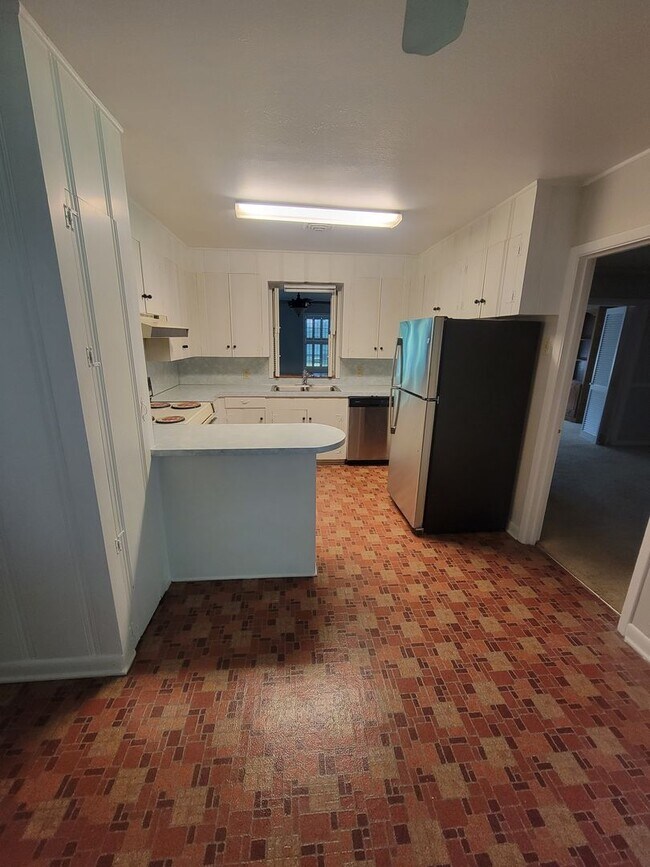 Foto del edificio - 1712 Spencer Ave