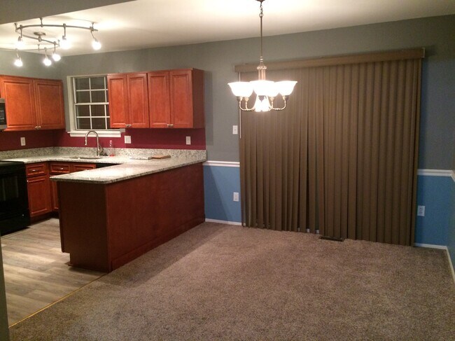 Foto del edificio - 9415 Riverbrink Ct