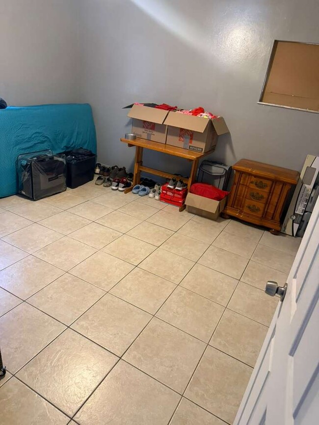 Foto del edificio - 38603 Naomi Ave