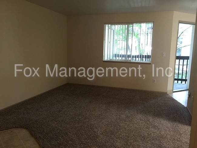 Foto del edificio - 5702 NE Prescott St