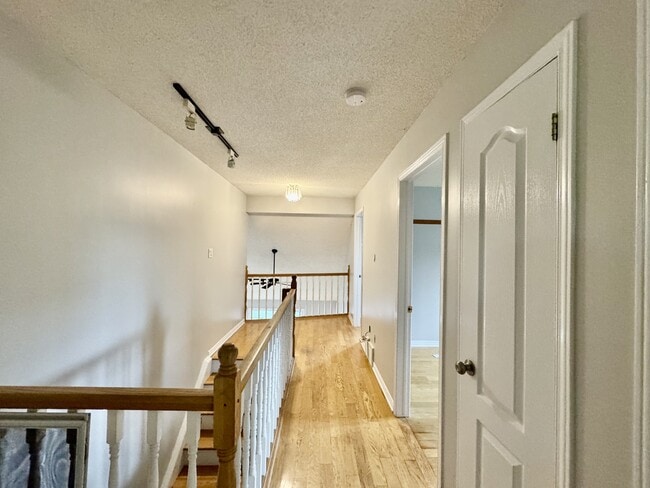 Building Photo - 205 Glynn Ave