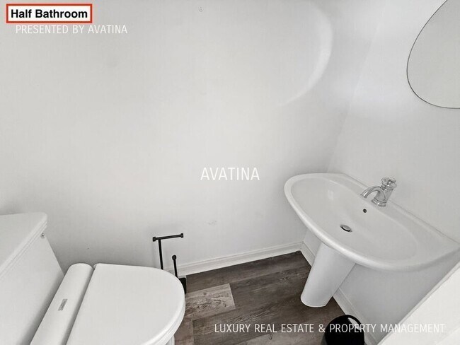 Foto del edificio - 500 University Ave