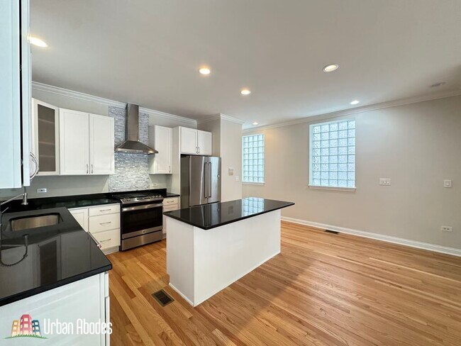 Foto del edificio - 1741 N Fairfield Ave