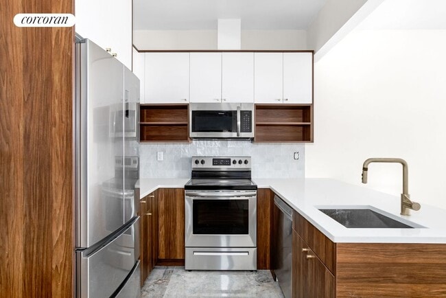 Building Photo - 1543 Bergen St