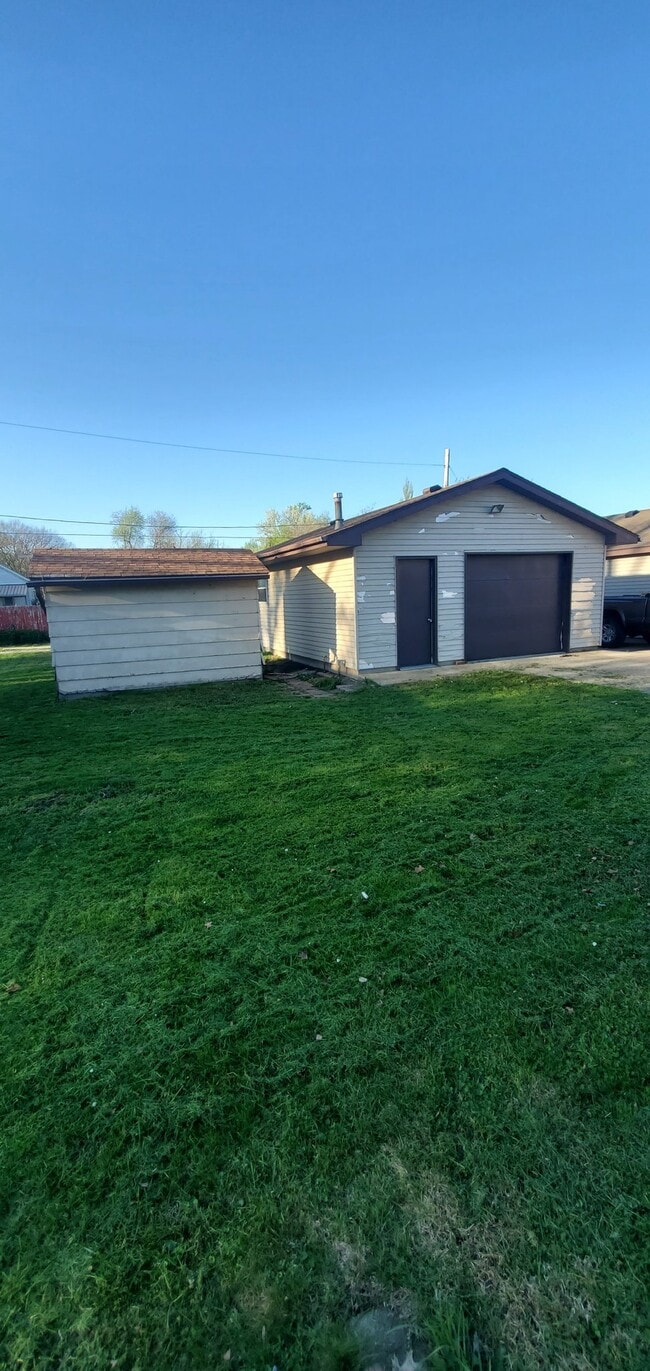 Building Photo - 514 Lundy St