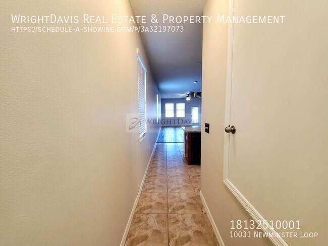 Foto del edificio - 10031 Newminster Loop