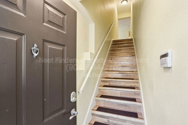 Building Photo - 10075 Gate Pkwy N