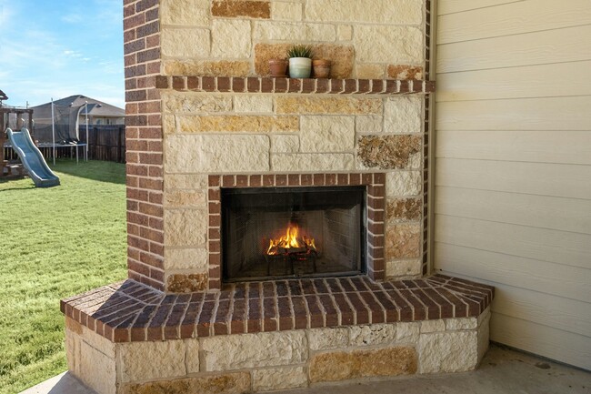 Building Photo - 605 Coventry Dr