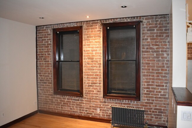 Building Photo - 619 W 163rd St