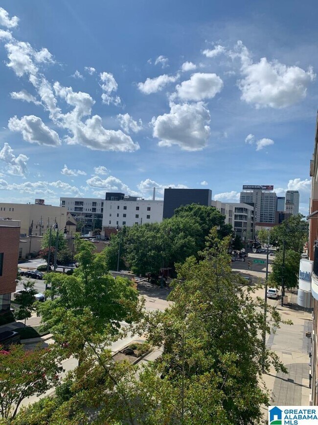 Foto del edificio - 401 20th St N