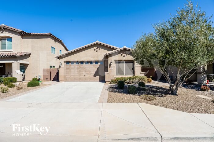 Primary Photo - 1408 W Nectarine Ave