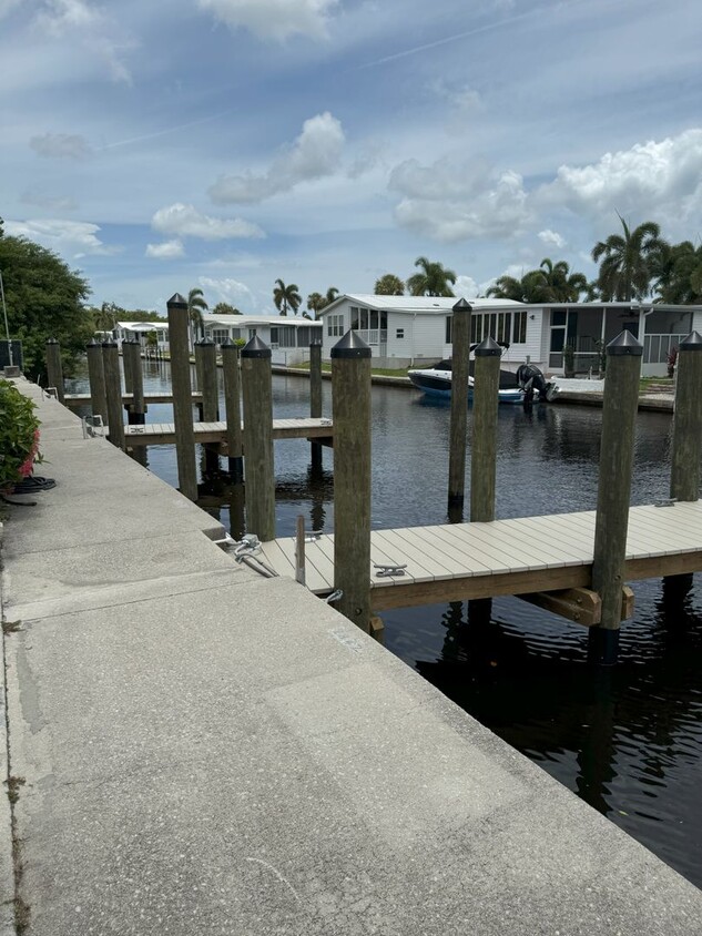 Primary Photo - Renovated and Updated 2/2 with Boat Dock A...