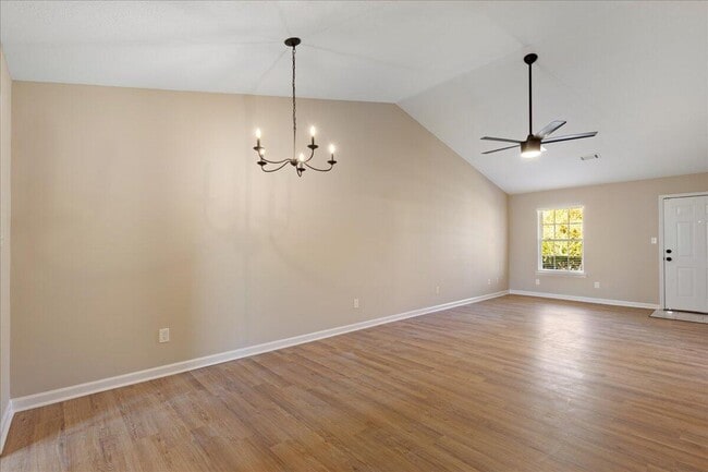 Foto del edificio - 517 Edgecliff Ln