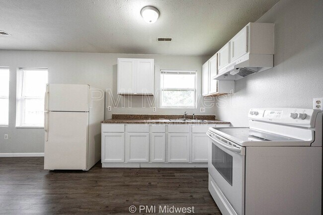 Foto del edificio - 3014 W 10th St