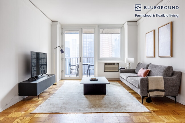 Building Photo - 230 W 55th St