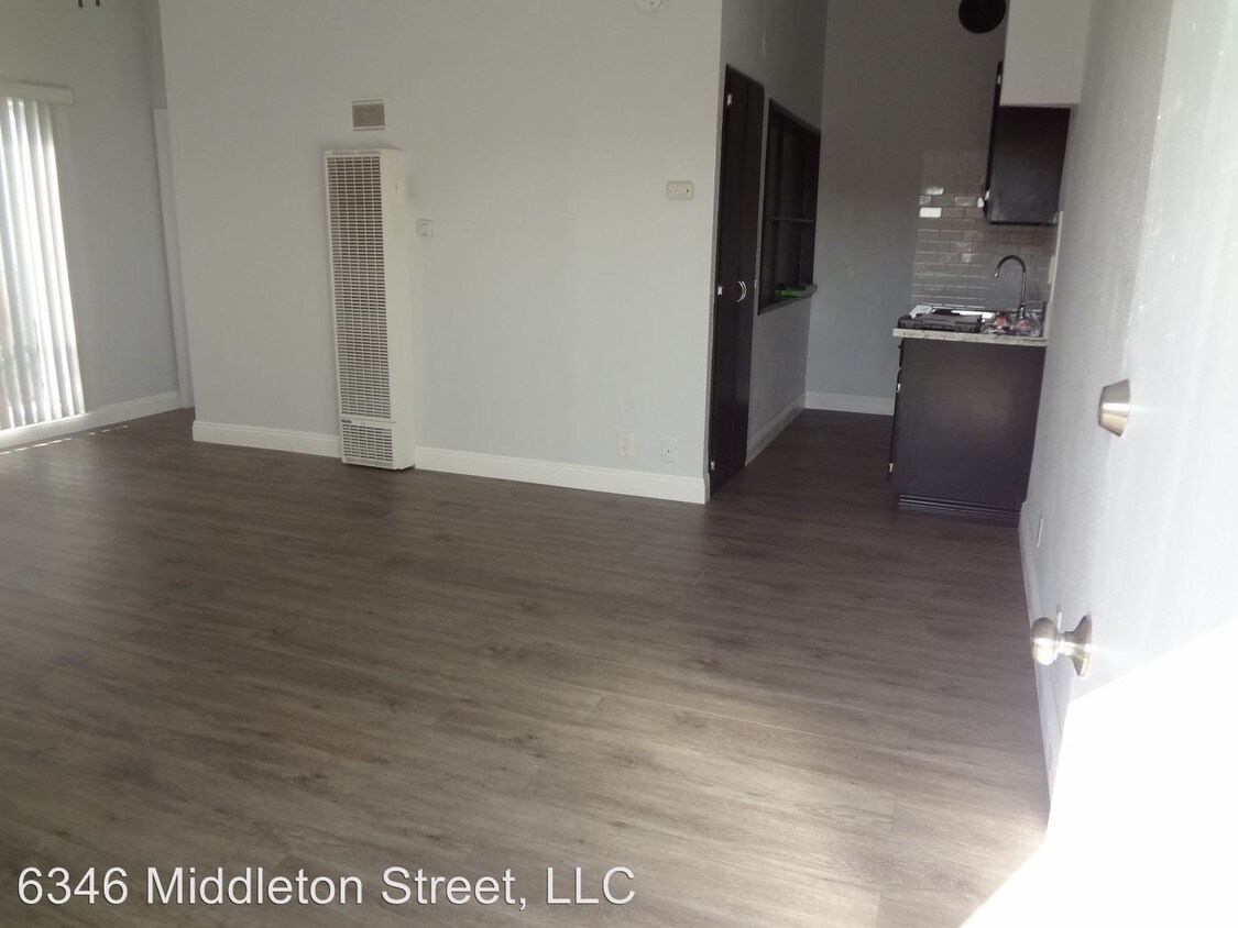 6346 Middleton St, Huntington Park, CA 90255 Room for Rent in