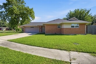 Building Photo - 505 Malvern Dr
