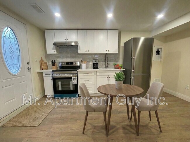 Photo du bâtiment - 2531 Cavendish Dr