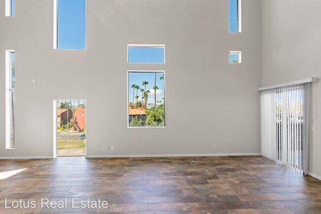 Foto del edificio - 4 br, 2.5 bath House - 1111 W University D...
