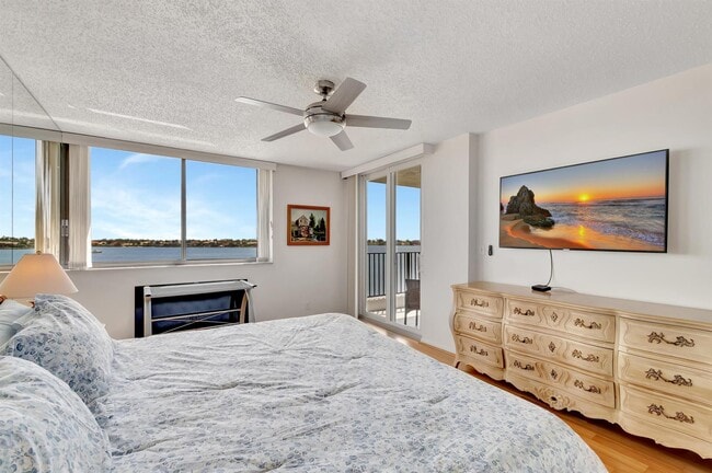 Foto del edificio - 8200 Lakeshore Dr