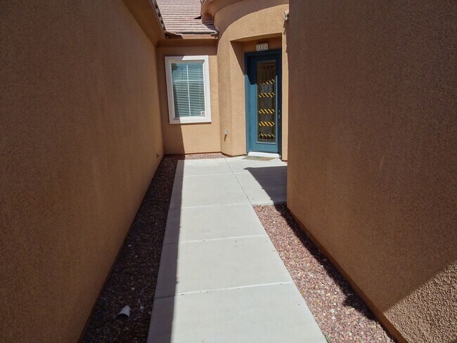 Building Photo - Single Story 4 Bedroom, Den & 3 Full Baths In Gated North Las Vegas Community