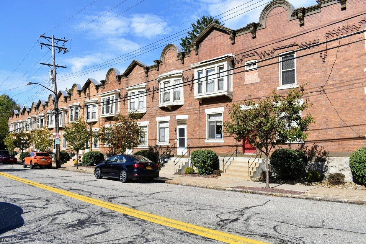 Primary Photo - 4 br, 2 bath Townhome - 5535 Beeler Street