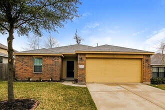 Building Photo - 801 Lovebug Ln