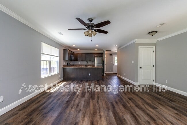 Building Photo - 920 Warrior Hill Dr