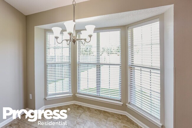 Building Photo - 5332 Woodchase Dr