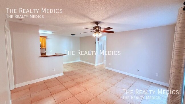 Foto del edificio - 712 Secret Harbor Ln