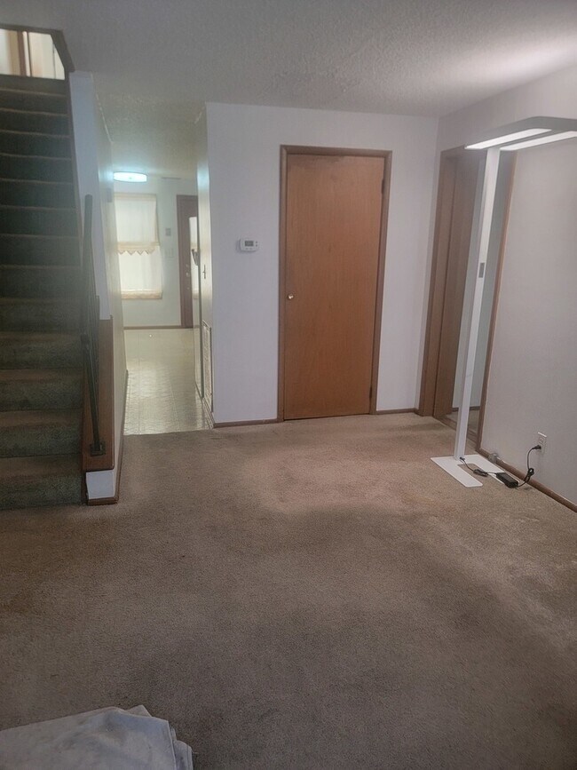 Foto del edificio - 309 W 24th Pl