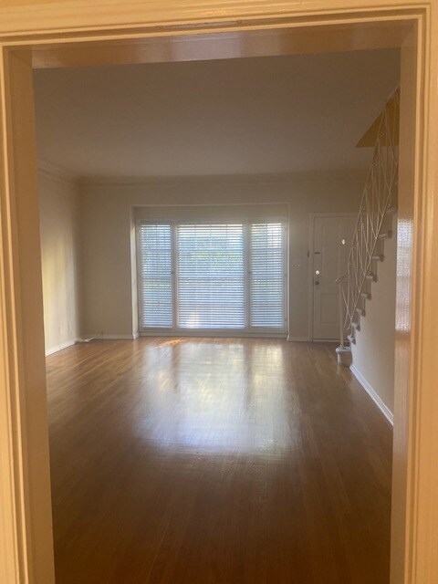 Foto del edificio - 1077-1079 S Orange Grove Ave