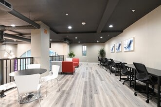 Building Photo - Centerpointe at Market