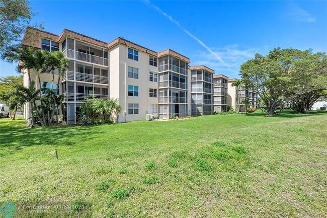 Foto del edificio - 6300 NW 2nd Ave