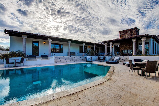 Foto del edificio - 6303 N 33rd St