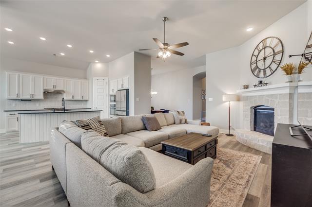 Foto del edificio - 817 Markham Dr