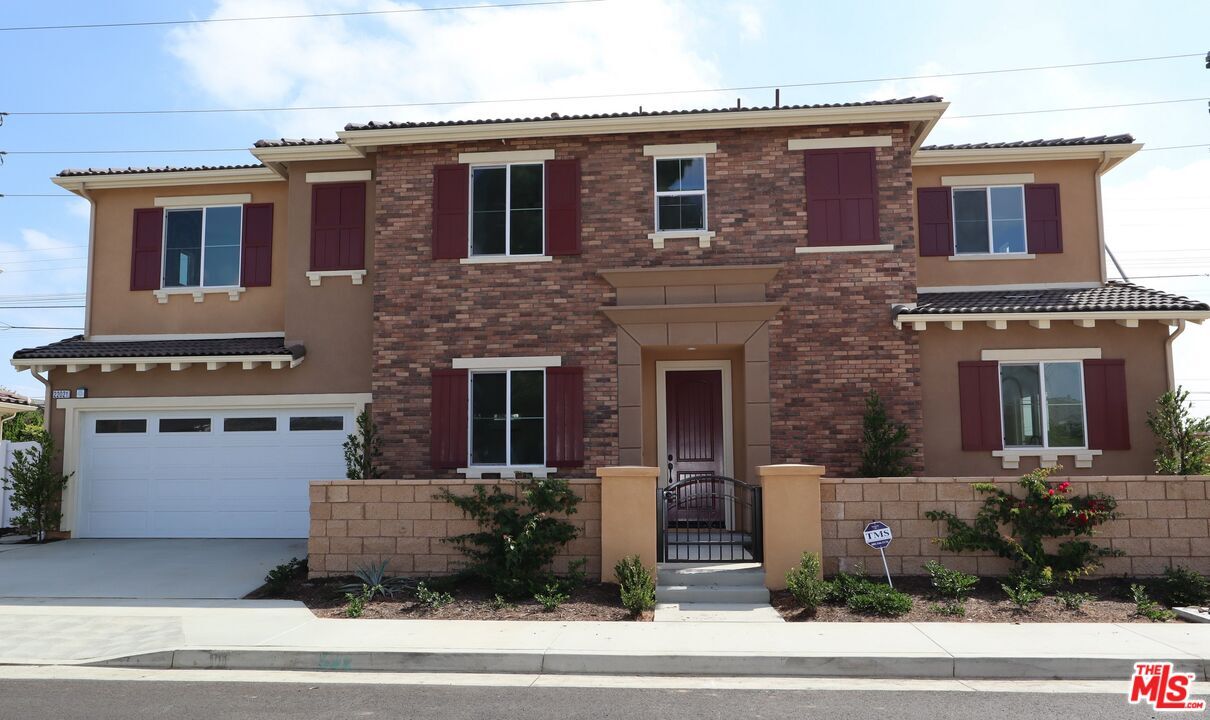 Foto principal - 22021 Normandie Ave