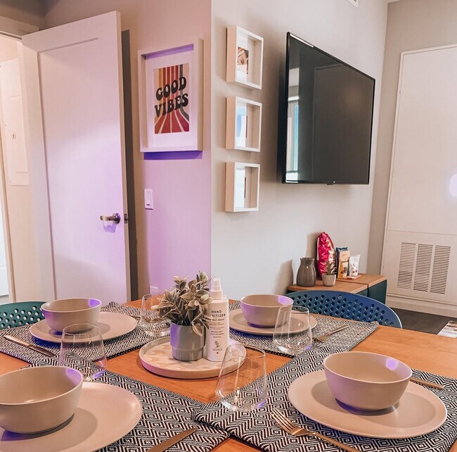 Photo du bâtiment - 160 Sherwood Forest Sq