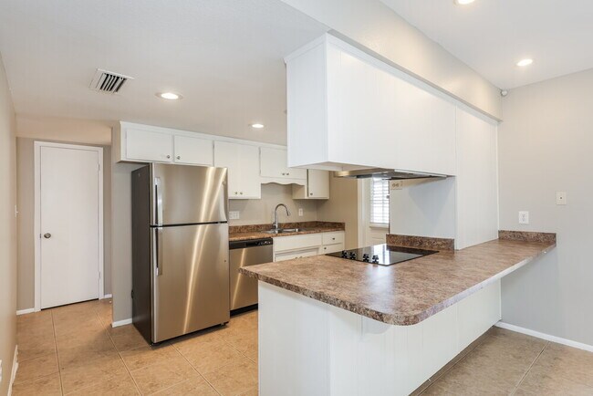 Foto del edificio - 3039 S Kenneth Pl