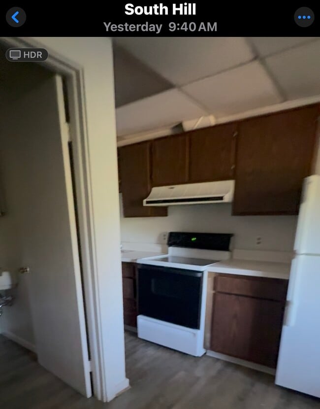 Building Photo - 1048 Danby Rd