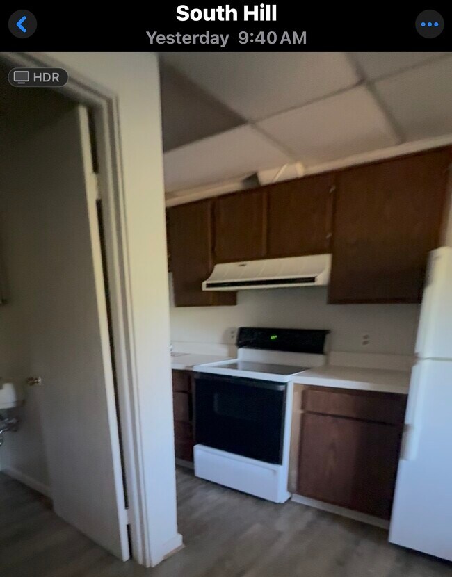 Foto del edificio - 1048 Danby Rd