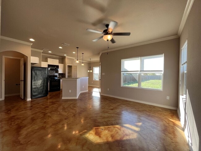 Building Photo - Town home for rent